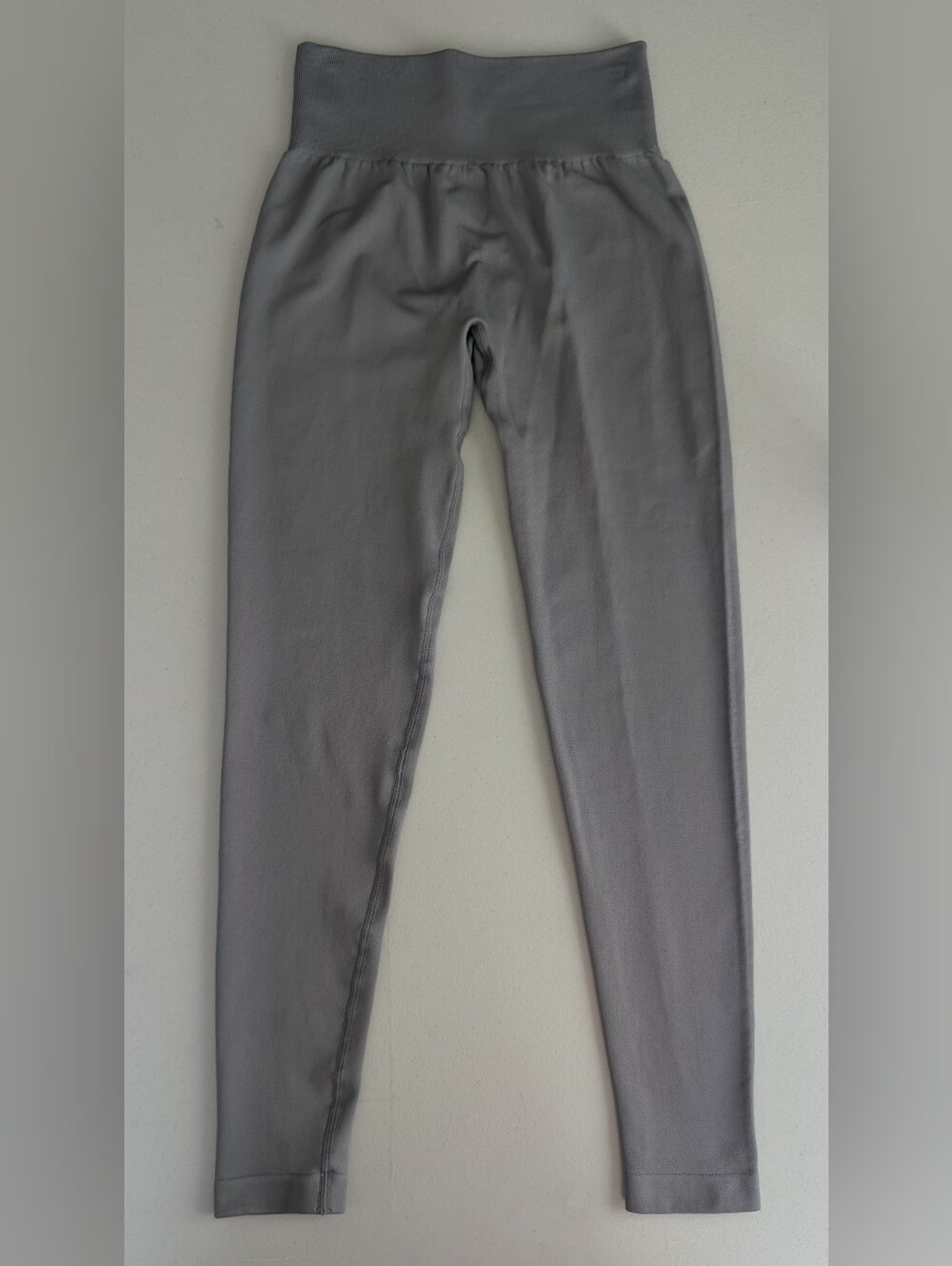 OQQ gray seamless leggings, small